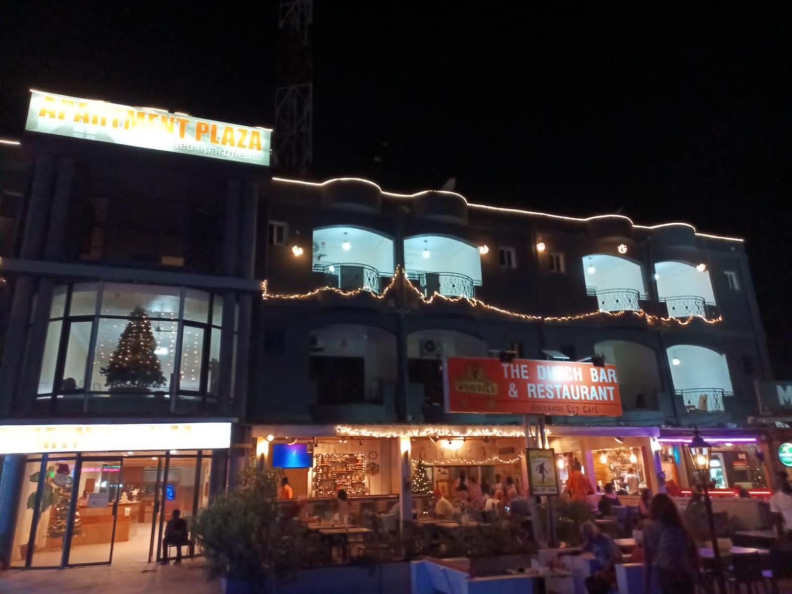 קולולי Apartments Plaza Hotel מראה חיצוני תמונה
