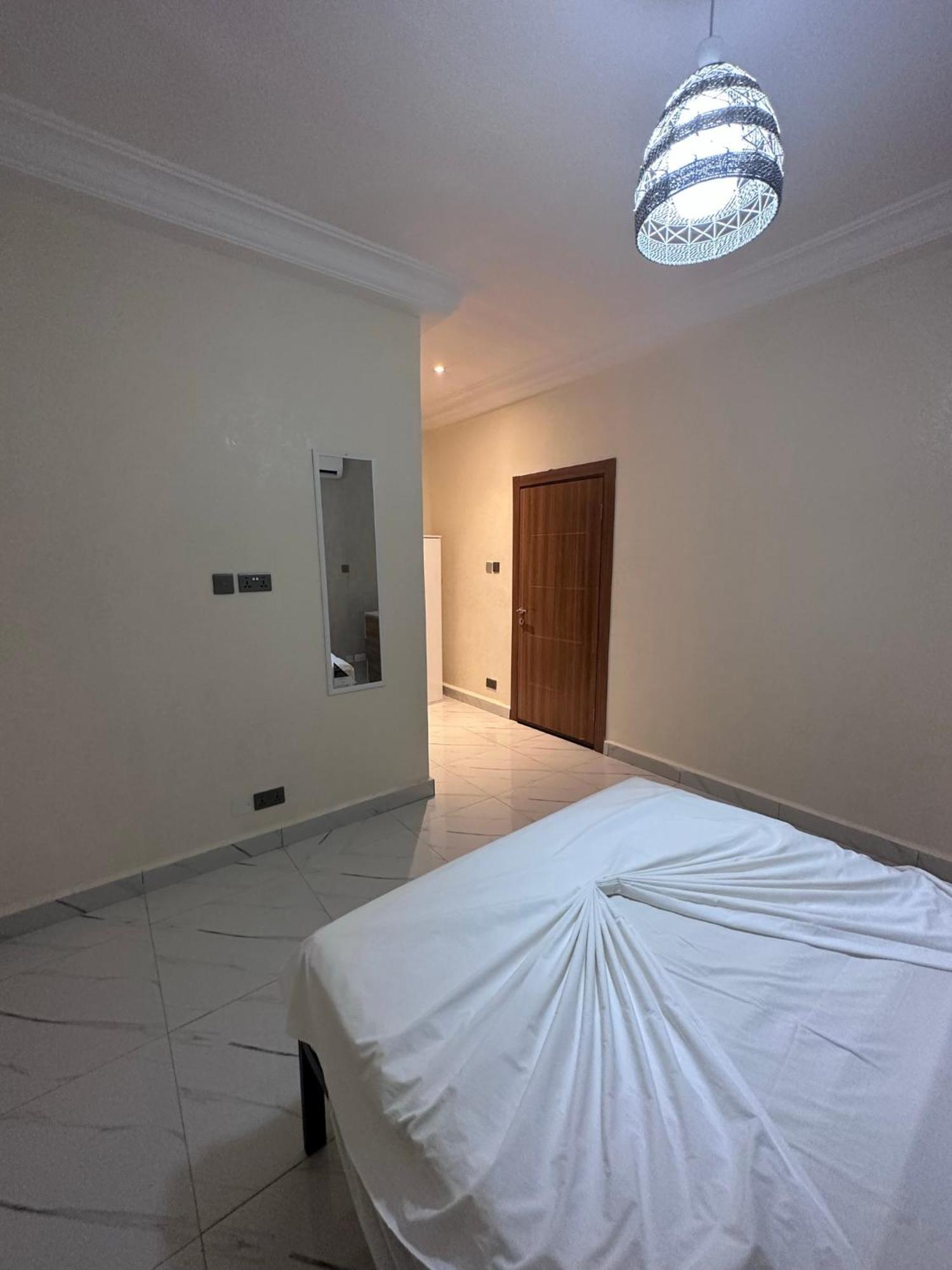 קולולי Apartments Plaza Hotel מראה חיצוני תמונה
