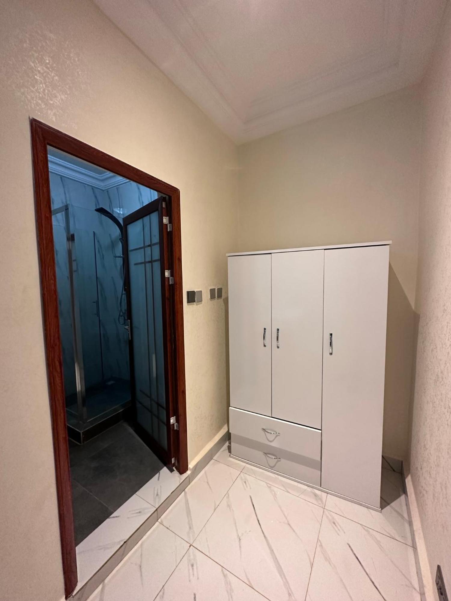 קולולי Apartments Plaza Hotel מראה חיצוני תמונה